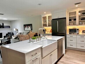 135 Vineyard Cir in Yountville, CA - Building Photo - Building Photo