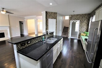 154 E Elm Crescent in Spring, TX - Building Photo - Building Photo