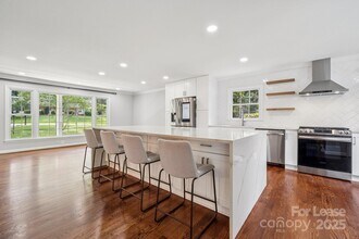 8323 Cliffside Dr in Charlotte, NC - Building Photo - Building Photo