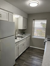 Sunset Heights Apartments in Fort Worth, TX - Building Photo - Building Photo