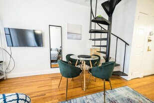 324 E 75th St in New York, NY - Building Photo