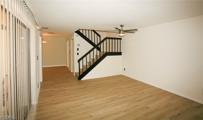 1653 Park Meadows Dr in Ft. Myers, FL - Building Photo - Building Photo