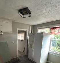 7205 Calvin Ave in Jennings, MO - Building Photo - Building Photo