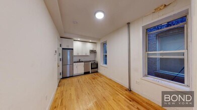 1435 1st Ave in New York, NY - Building Photo - Building Photo
