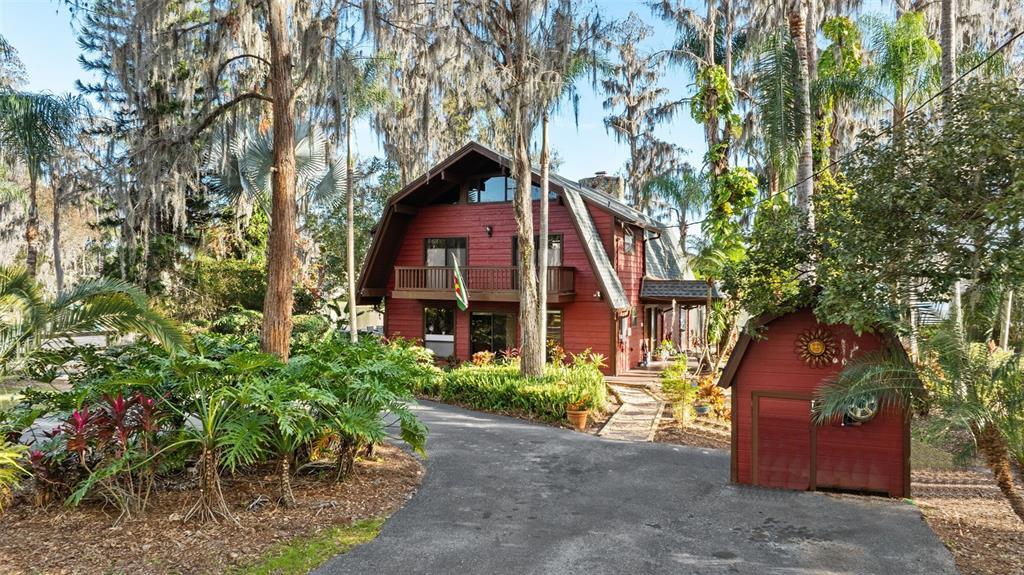 19220 Lake Allen Rd in Lutz, FL - Building Photo