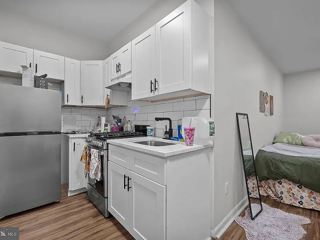 400 Vernon Rd in Philadelphia, PA - Building Photo - Building Photo