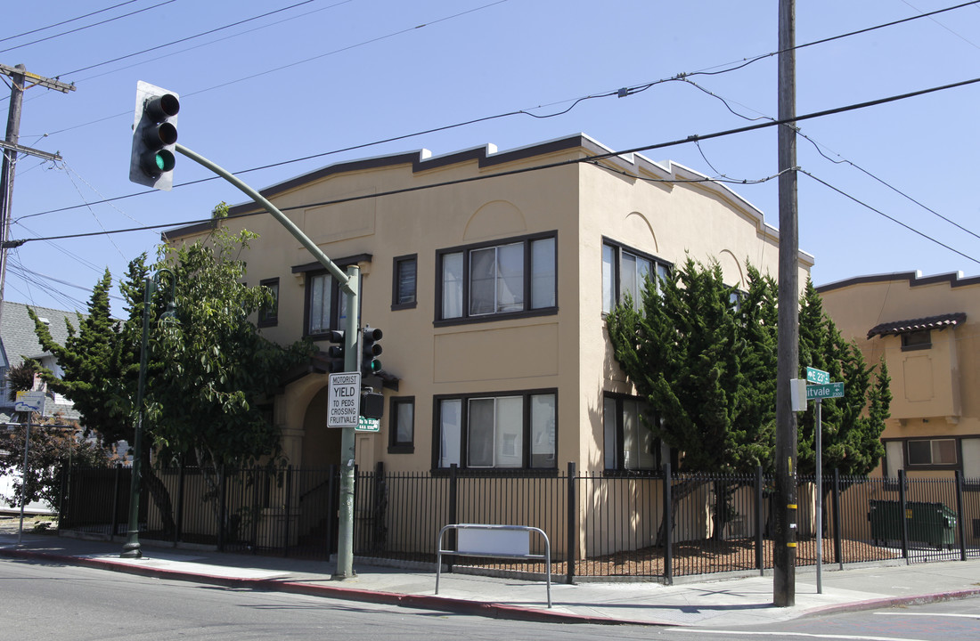 2300-2306 Fruitvale Ave in Oakland, CA - Building Photo