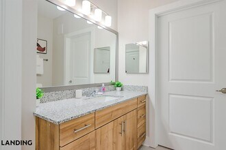 2361 Commerce Park Dr NE, Unit 1304 in Palm Bay, FL - Building Photo - Building Photo