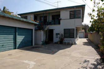 222 N Locust St in Inglewood, CA - Building Photo - Building Photo