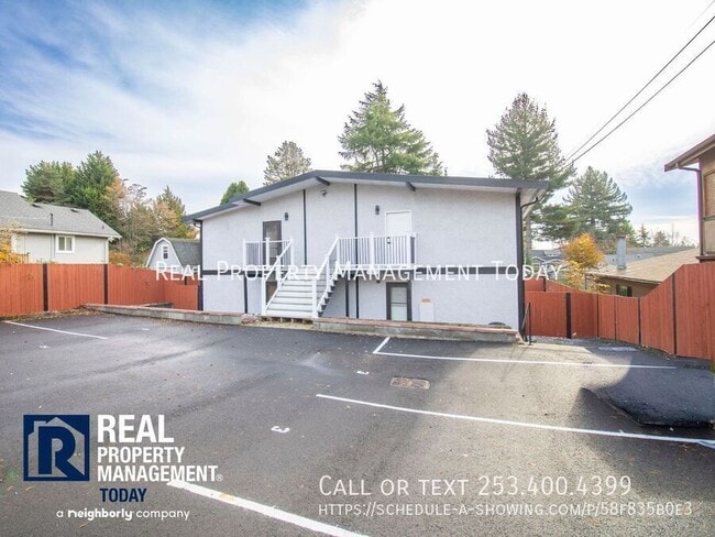 1111 SW 148th St in Burien, WA - Foto de edificio - Building Photo