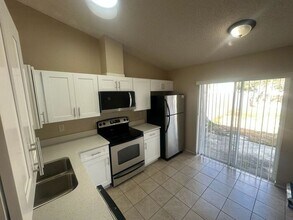 2849 Coral Reef Dr in Orlando, FL - Building Photo - Building Photo