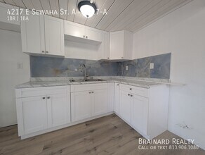 4217 E Sewaha St in Tampa, FL - Building Photo - Building Photo