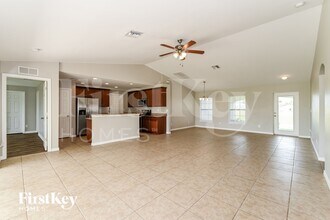 2224 NW 7th Terrace in Cape Coral, FL - Foto de edificio - Building Photo