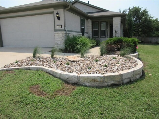 106 Coyote Trail in Georgetown, TX - Building Photo - Building Photo