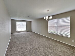 21851 Whispering Forest Dr in Kingwood, TX - Building Photo - Building Photo