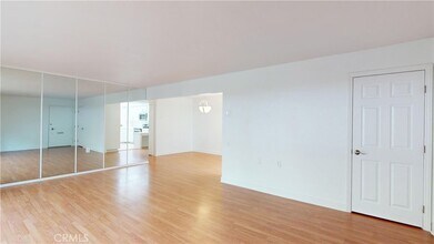 5357 Algarrobo, Unit Q in Laguna Woods, CA - Foto de edificio - Building Photo