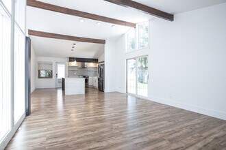 523 Green Bay Rd in Highland Park, IL - Building Photo - Building Photo