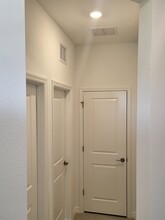 8512 Snowfall St in Sarasota, FL - Building Photo - Building Photo