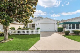 1613 Navidad St in the Villages, FL - Building Photo