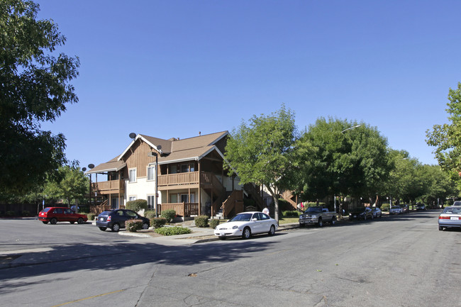 Villa Ciolino Apartments in Morgan Hill, CA - Building Photo - Building Photo