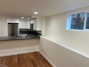 4427 38th Ave SW in Seattle, WA - Building Photo - Building Photo