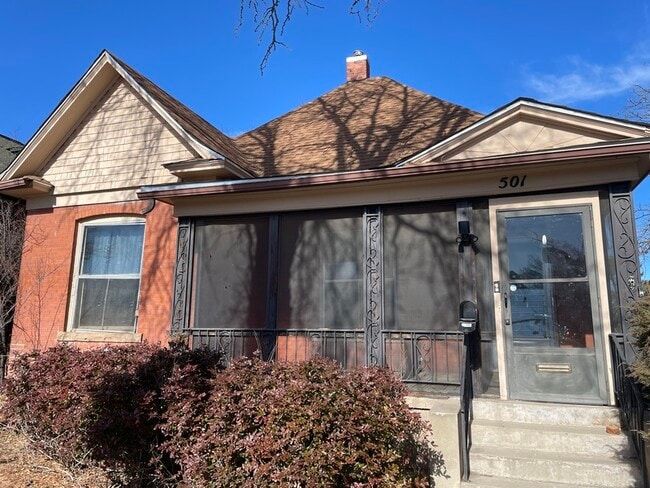 property at 501 Van Buren St
