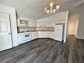 576 3 Skalkaho Hwy in Hamilton, MT - Building Photo - Building Photo