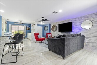 2008 NE 15th St in Cape Coral, FL - Building Photo - Building Photo