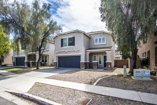 3909 W Irwin Ave in Phoenix, AZ - Foto de edificio - Building Photo