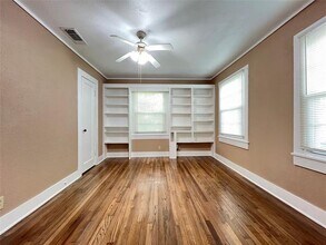 718 Coit St in Denton, TX - Building Photo - Building Photo