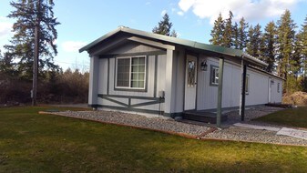 15016 Frenchie Ln SE in Yelm, WA - Building Photo