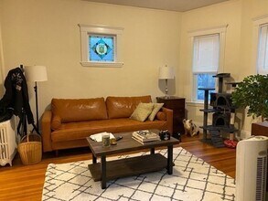 68 Burnside St in Medford, MA - Building Photo - Building Photo