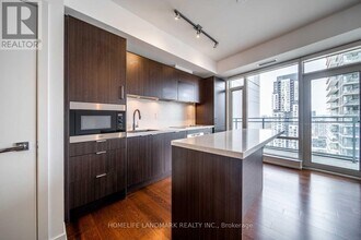 21-2521 Widmer St in Toronto, ON - Building Photo - Building Photo