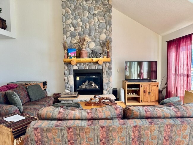property at 904 Wapiti Dr