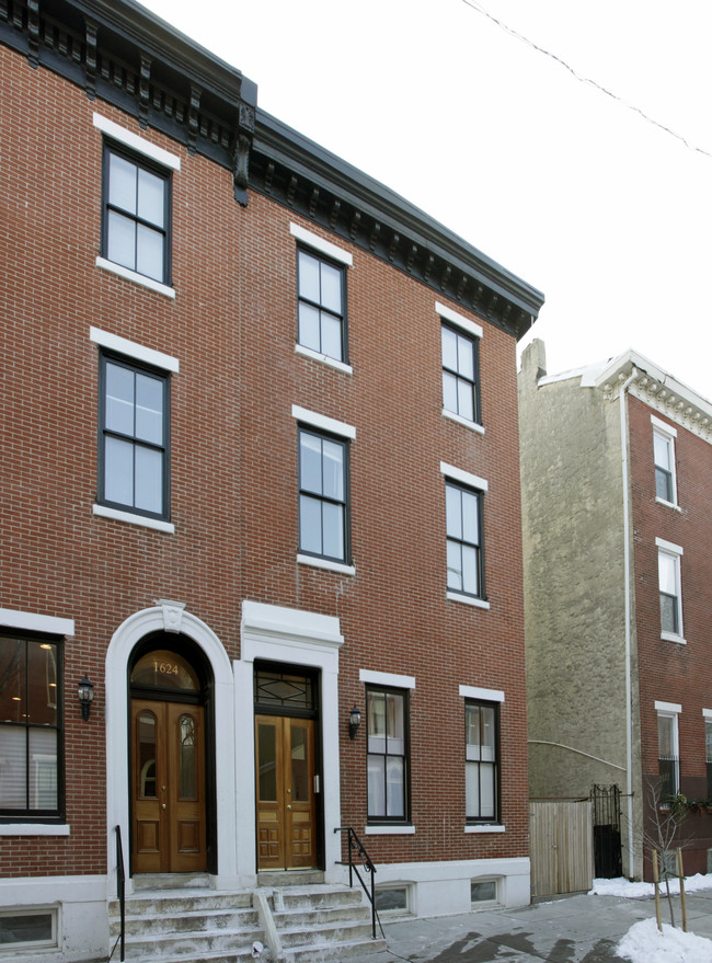 1626 Mt Vernon St in Philadelphia, PA - Building Photo - Building Photo