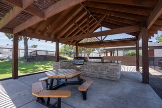 Campbell Grove Apartments in Houston, TX - Building Photo - Building Photo
