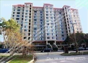 property at 1600 Park Cir