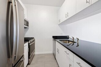 33 Rector St in New York, NY - Building Photo - Building Photo