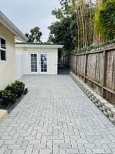 539 San Dieguito Dr in Encinitas, CA - Building Photo - Building Photo