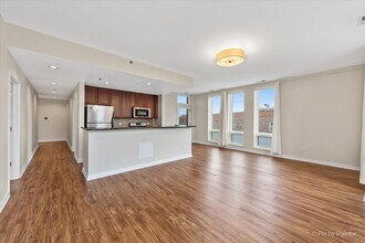 3450 S Halsted St in Chicago, IL - Building Photo - Building Photo