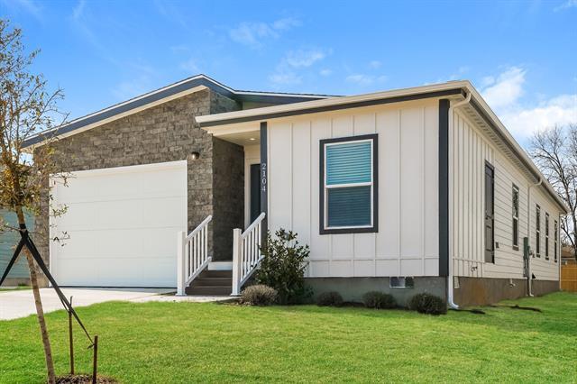 2104 Belzise Terrace in Fort Worth, TX - Building Photo - Building Photo