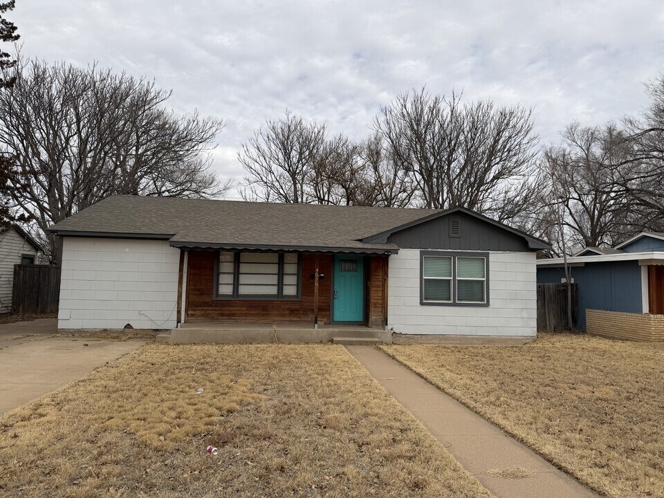 4016 32nd St in Lubbock, TX - Building Photo