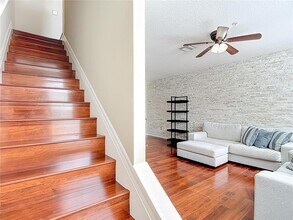 3133 Bayshore Oaks Dr in Tampa, FL - Building Photo - Building Photo