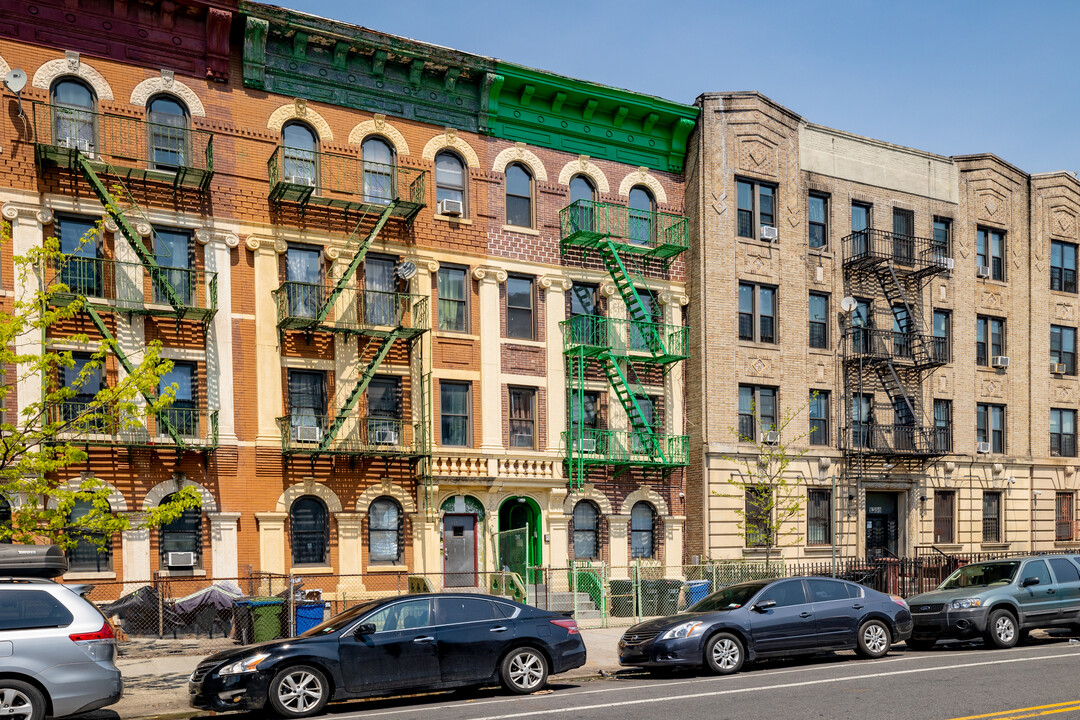 1393 St John's Place in Brooklyn, NY - Building Photo