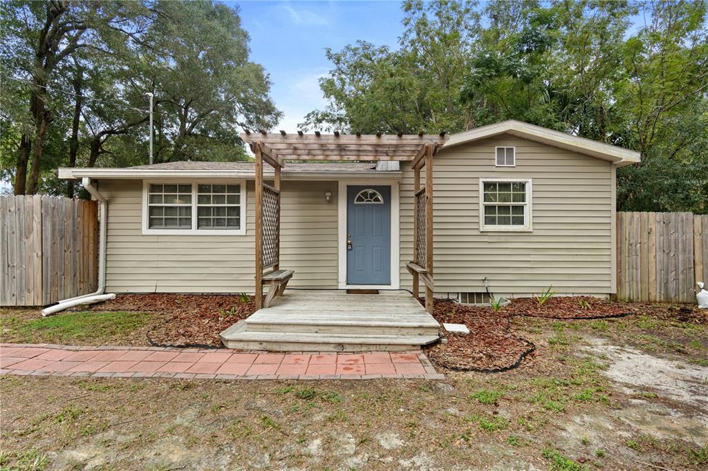 3411 NE 52nd Ave in Silver Springs, FL - Building Photo
