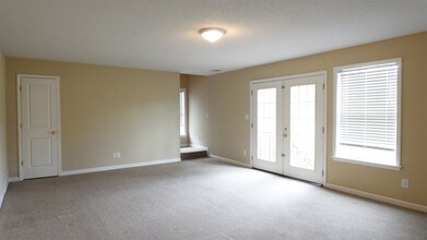 110 S Walnut Bend Rd in Memphis, TN - Building Photo - Building Photo