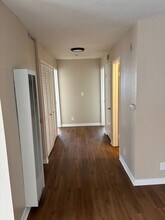 Cedar Glen in Inglewood, CA - Foto de edificio - Building Photo