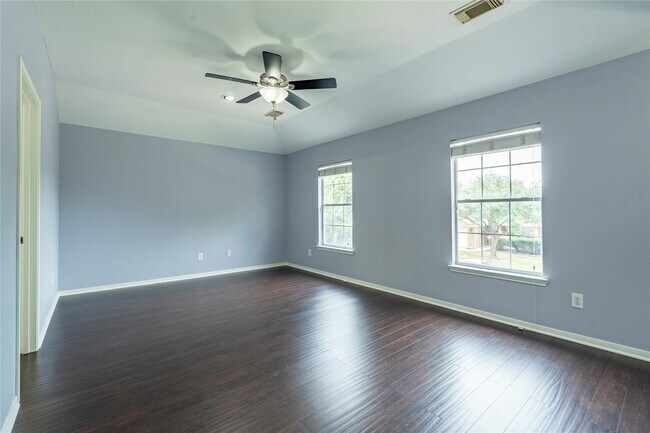 property at 20122 Sunflower Chase Dr