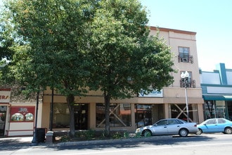 The Glenwood in Porterville, CA - Building Photo - Building Photo