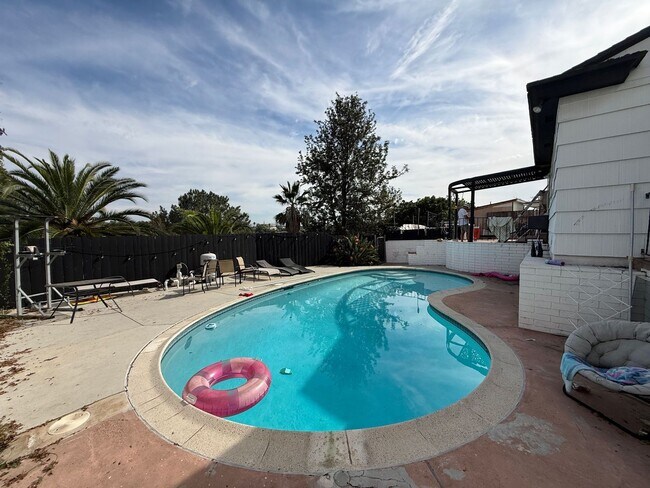 property at 5659-5661 Dorothy Way